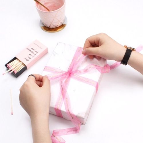 Different Ways To Tie Ribbons on Gifts