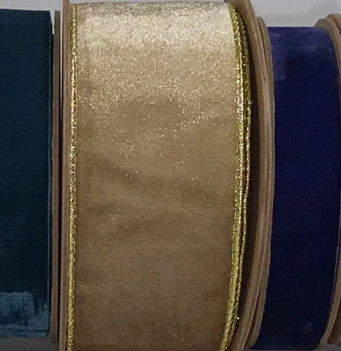 <h1><em></em><em>Velvet Ribbon</em></h1>