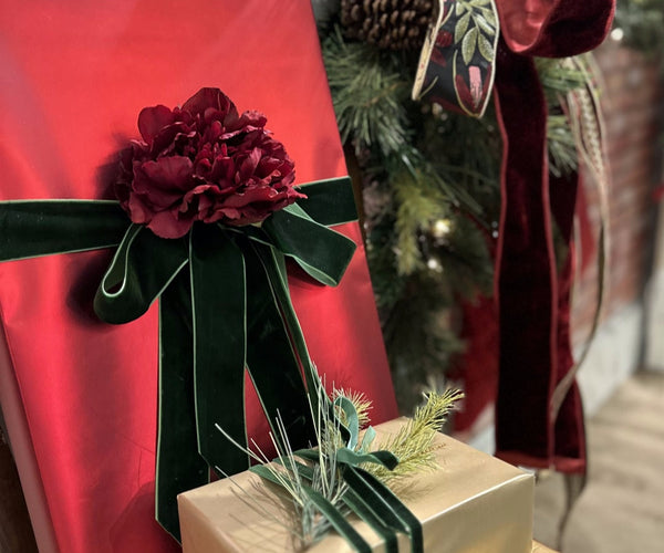 How to Make a Beautiful Bow Out of Ribbon: Step-by-Step Tutorial ...
