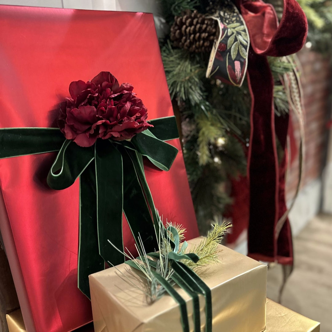 How to Make a Bow Out of Ribbon