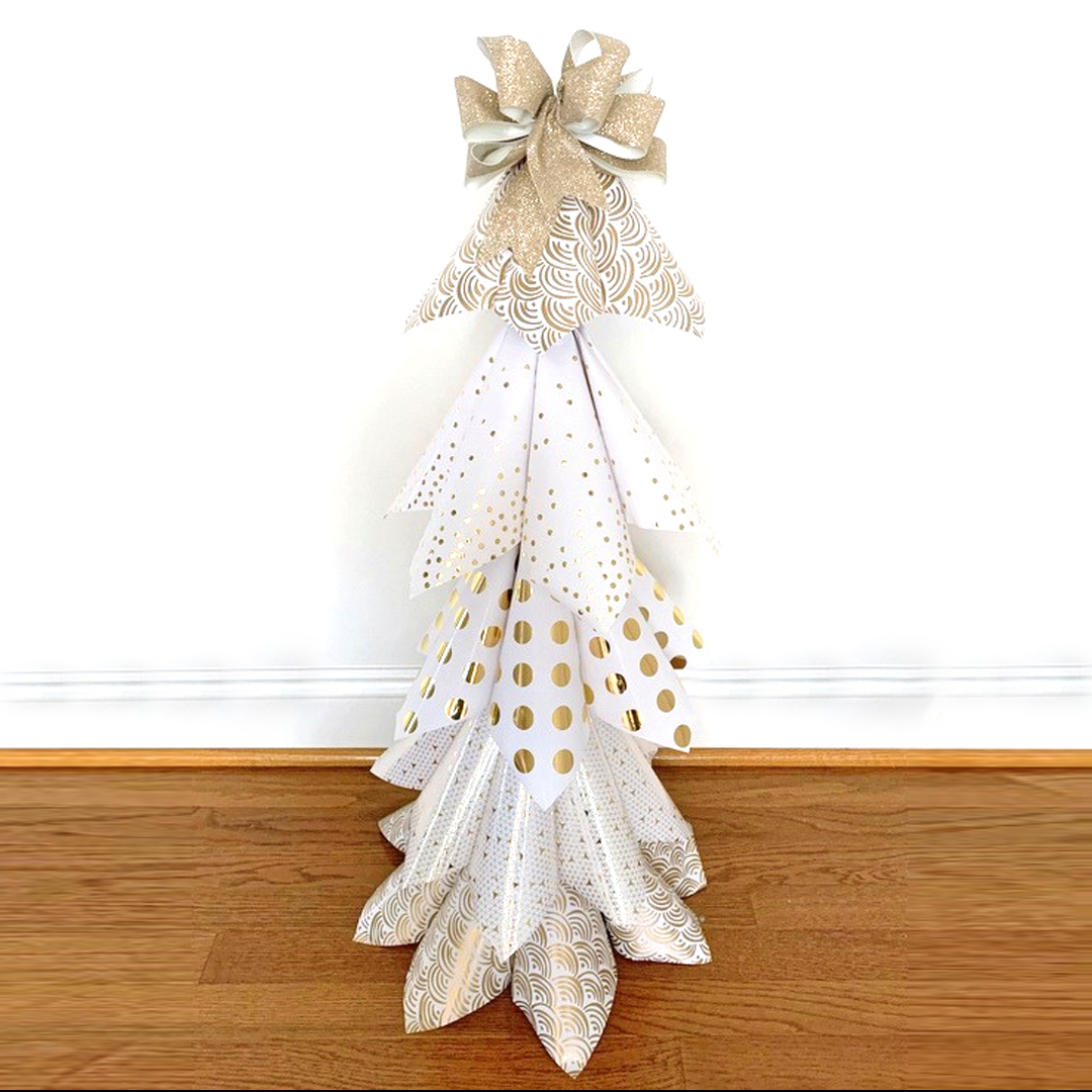 DIY-Wrapping-Paper-and-Bow-Holiday-Tree LaRibbons and Crafts