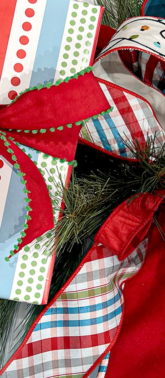 Holiday-Collections LaRibbons and Crafts