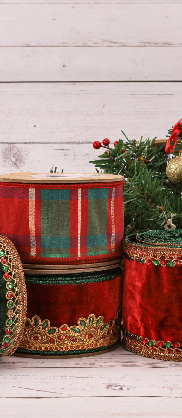 Christmas-Elegance LaRibbons and Crafts