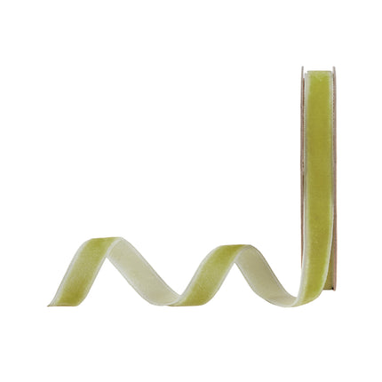 This bayleaf green velvet ribbon roll works perfectly for adding a classy touch to weddings, making seasonal decorations.