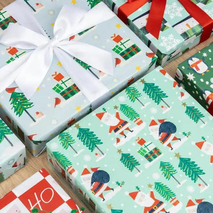 LaRibbons 30" x 10' Christmas Holiday Reversible Gift Wrap Kit | Winter Friends LaRibbons and Crafts