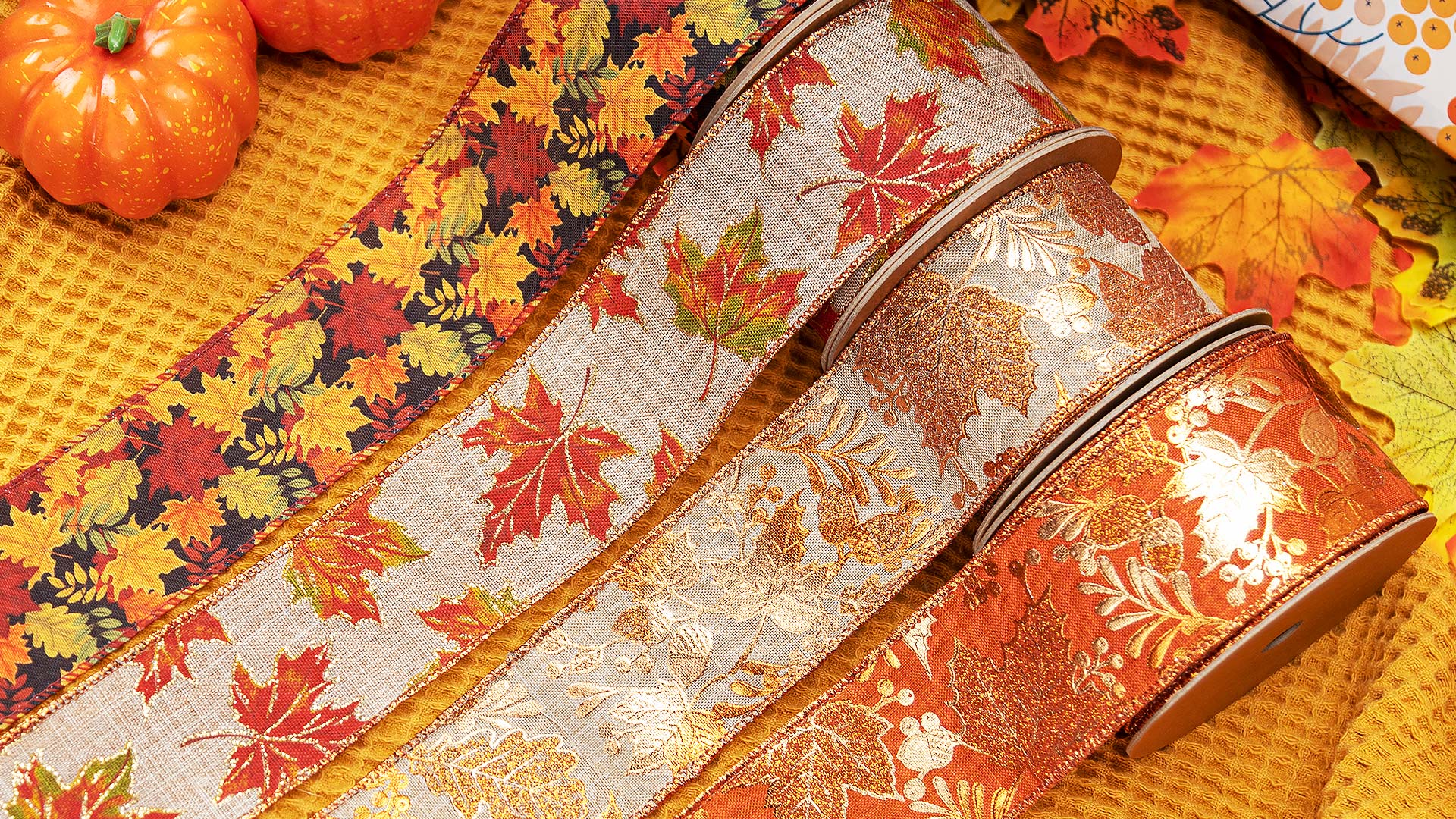 How to Make a Beautiful Bow Out of Ribbon: Step-by-Step Tutorial ...